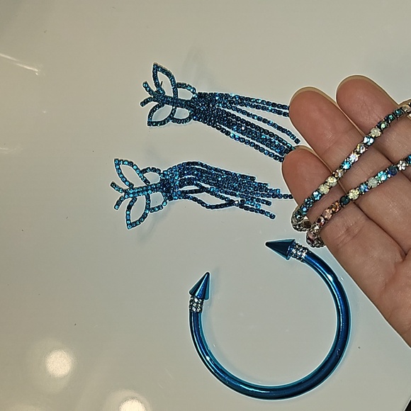 Blue jewelry set - Picture 1 of 6